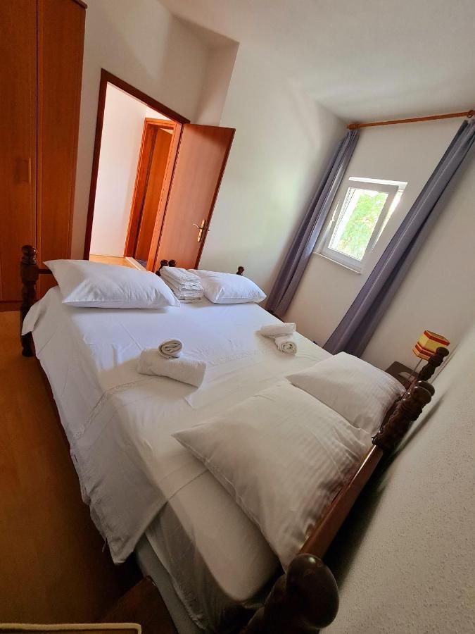Apartments Silvana โตรกีร์ ภายนอก รูปภาพ