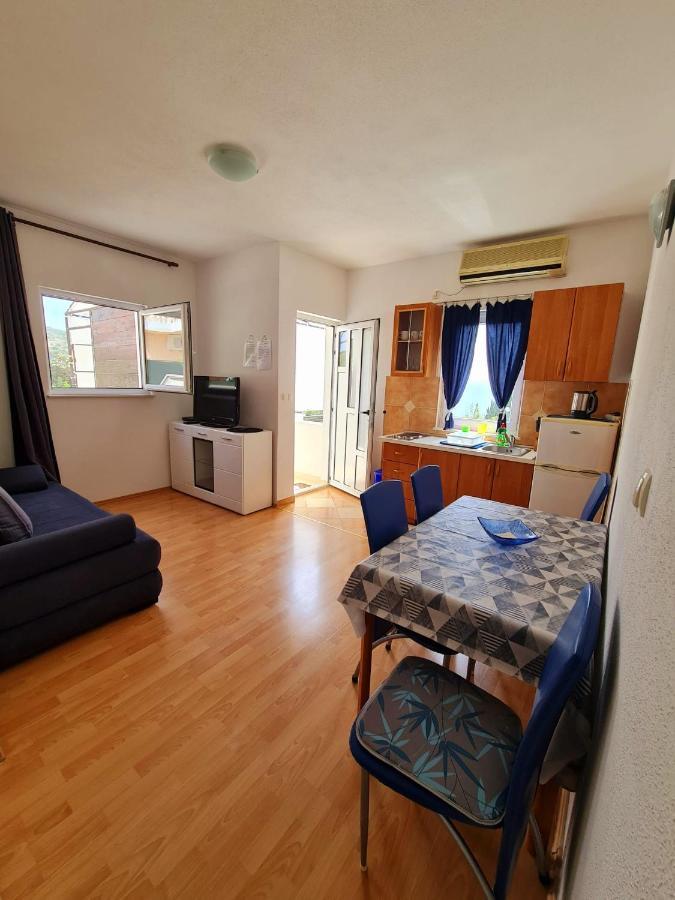Apartments Silvana โตรกีร์ ภายนอก รูปภาพ